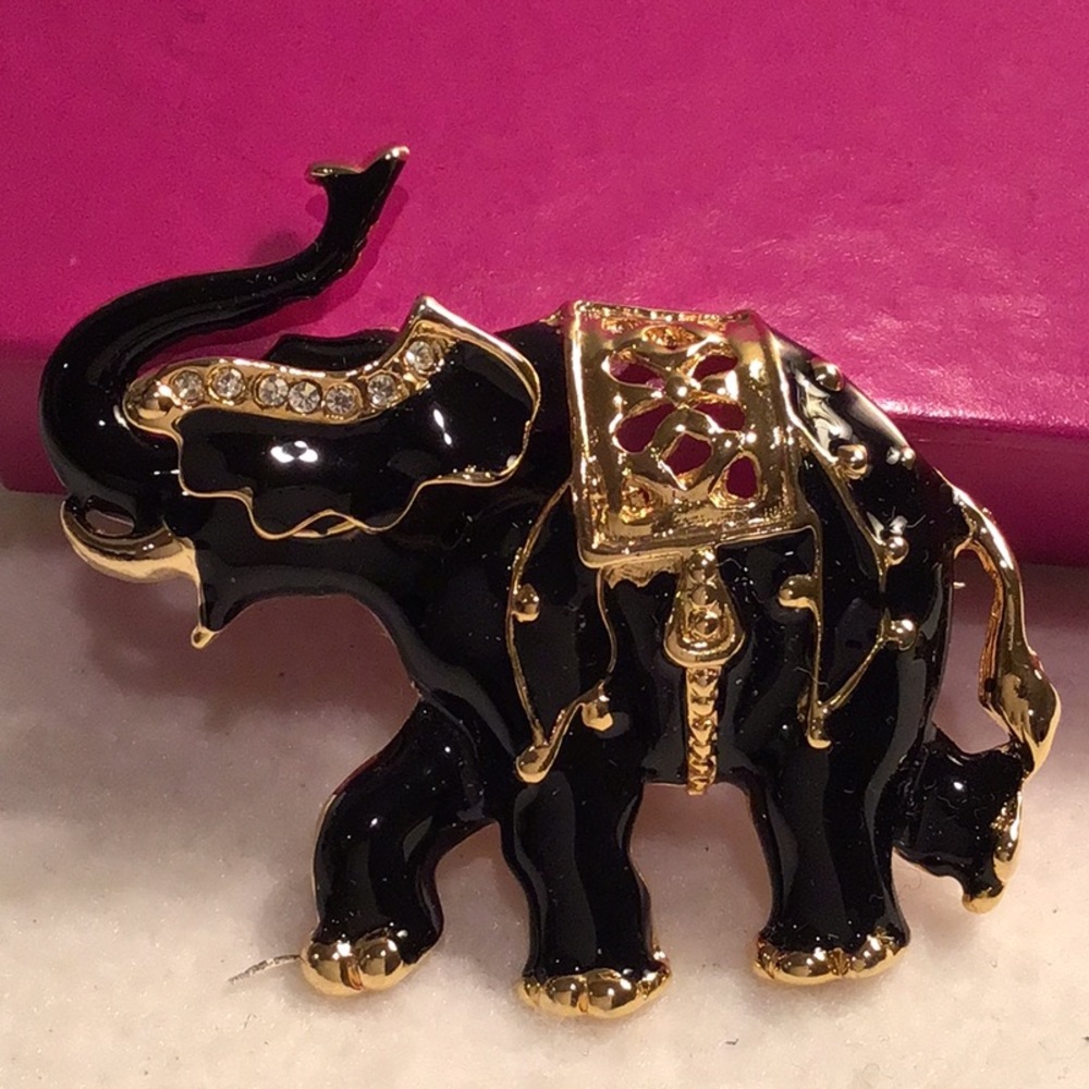 Elephant brooch